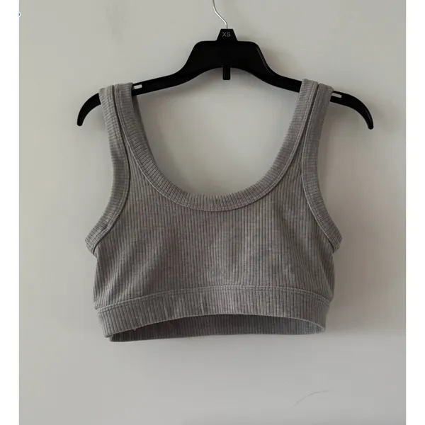 Alo Yoga Wellness Ribbed Heather Grey Athletic Sports Bra Size S - Image 3