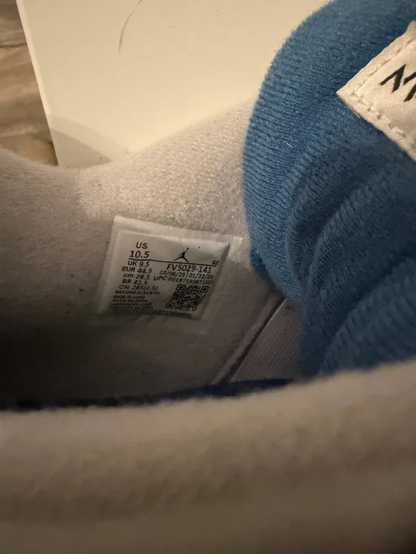 Jordan 4 Military Blue - Image 6