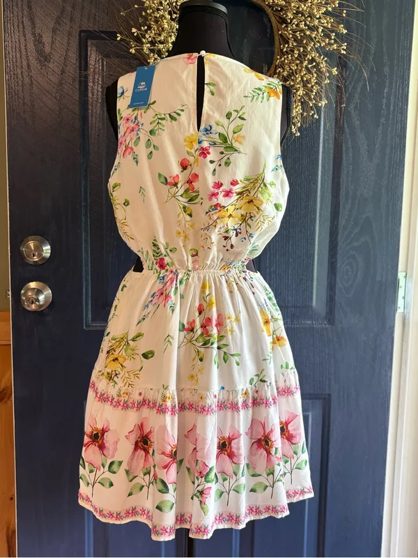 Cupshe spring crush floral mini dress size medium NWT - Image 7
