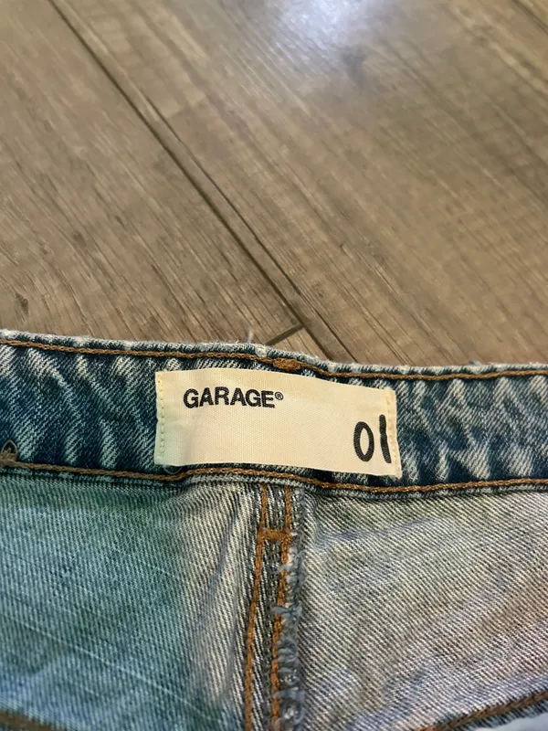 distressed denim shorts - Image 3