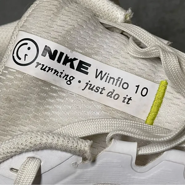 Nike Zoom Winflo 10 Women's White Running Shoes Size 11M - Image 4