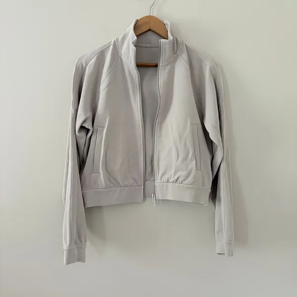 Lululemon Softstreme Pique rack Jacket Small Downtown Tan Cropped Full Zip - Image 4