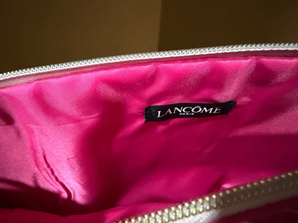 Lancôme hot pink ribbed makeup pouch NWT - Image 2