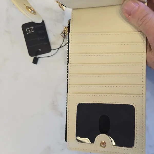 Elegant Cream Wallet - Image 5