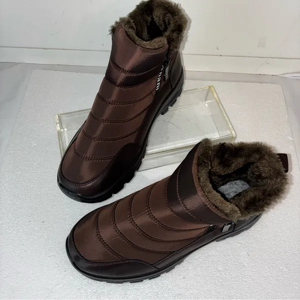 ❄️🥶Size:10 Brown Winter Cozy Boots with Durable Soles and Classic Design - Image 9