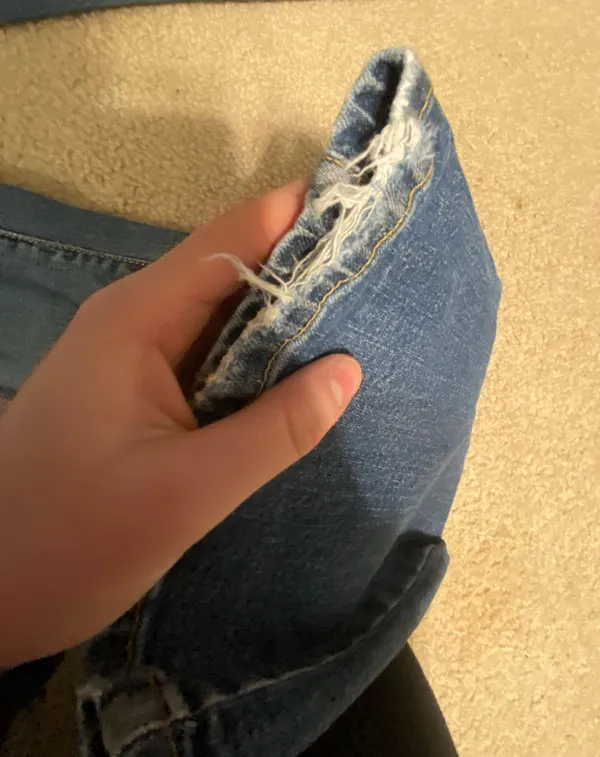 Universal Threads flare jeans - Image 4