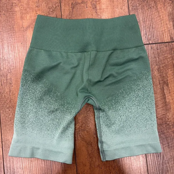 Gymshark Women Size XS Green Adapt Ombré Biker Athletic Shorts SEE MEASURMENTS - Image 3