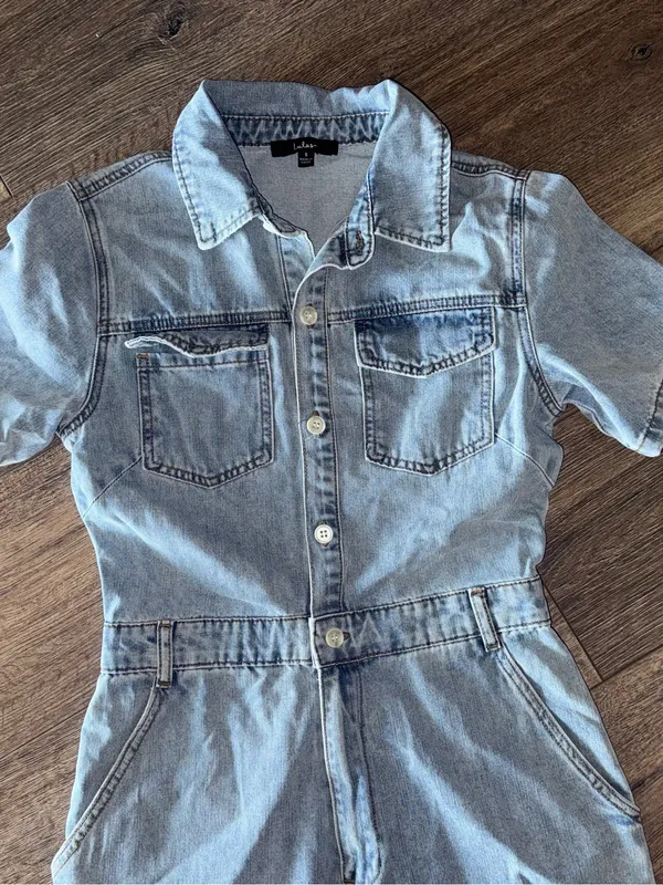 Lulu's Blue Denim Collared Jumpsuit Size S - Image 3