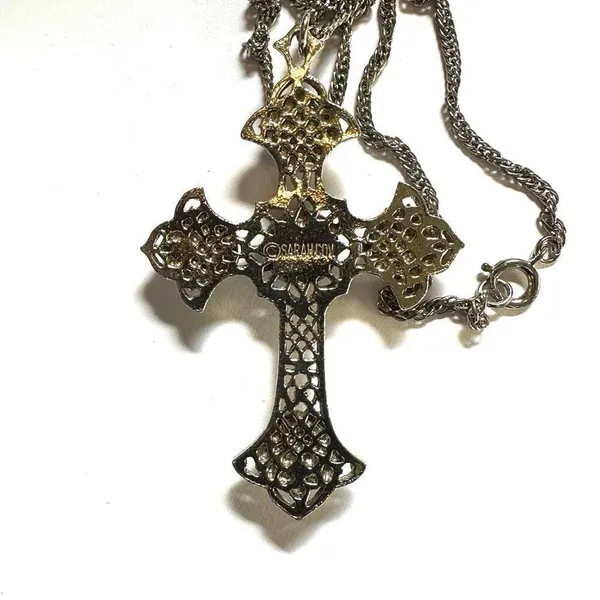 Sarah Coventry crusader cross pendant necklace - Image 7