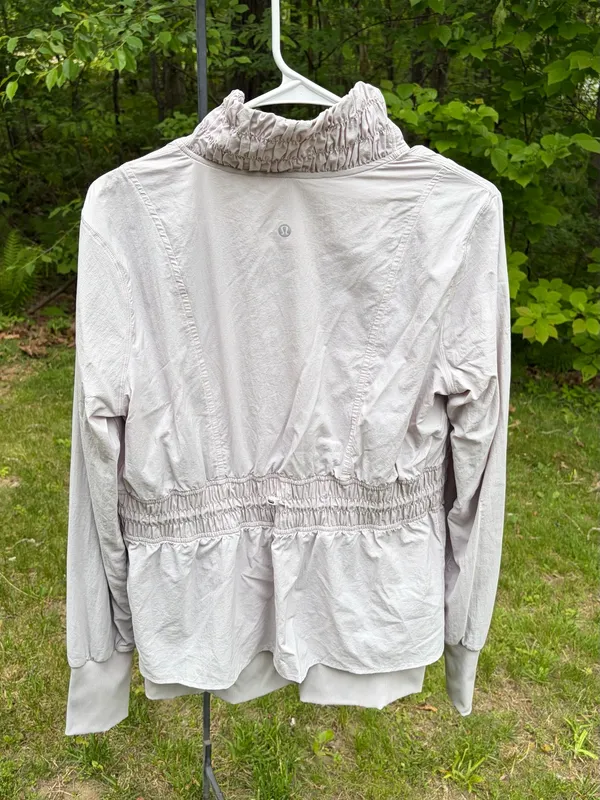 Lululemon Sights Seen Jacket Size 10 - Image 4