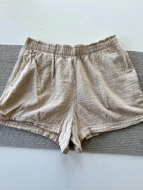GAP Light Tan Cream Cotton Gauze Elastic Waist Shorts Size Medium - Image 2