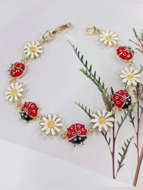 Daisy & Ladybug Gold - Image 4