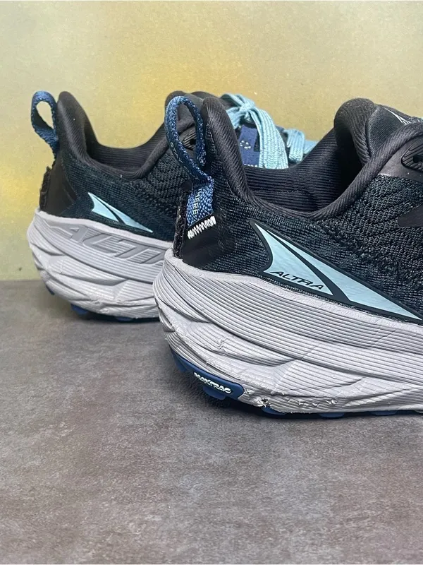 Altra Experience Wild Women's Navy Trail Running Shoes Size 7 - Image 10