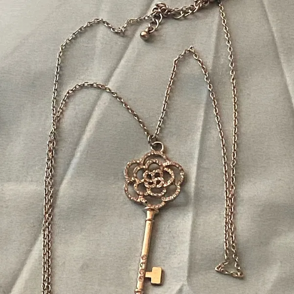 28” Necklace Silver Chain Key Pendant With Clear Stones 2.75” H X 1”W - Image 2