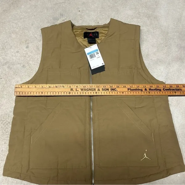 NWT Nike Jordan Women's Quilted Full Zip Vest Brown Kelp Size Medium FB5192-395 - Image 7