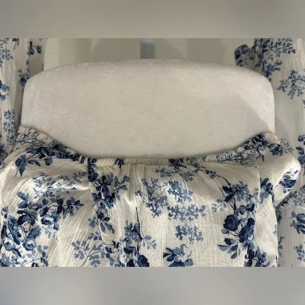 Altar'd State Blue and White Floral Blouse Size S - Image 6