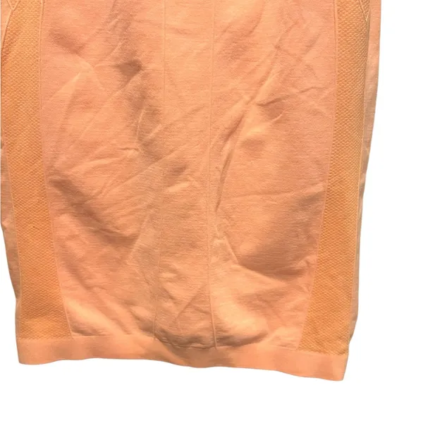 BuffBunny Peach Orange Seamless Tank Top Size Medium‎ - Image 3