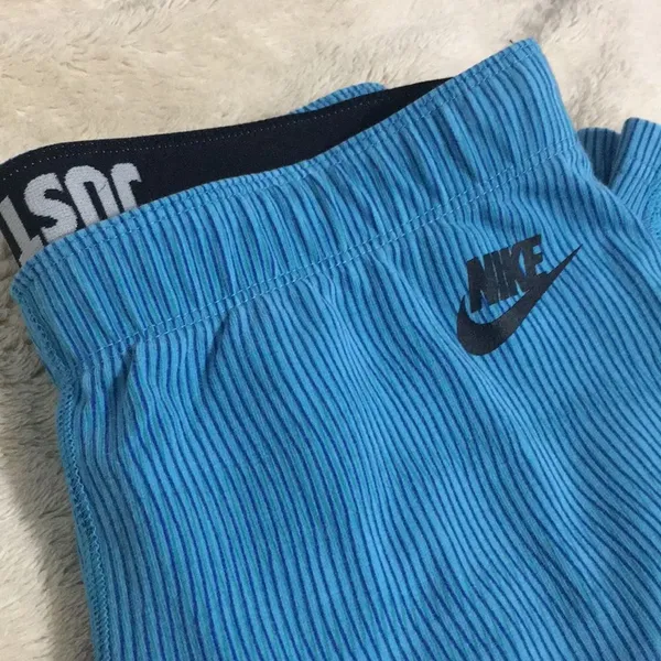 Nike Blue Crop Leggings Size Large - Image 2