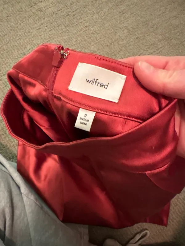 Aritzia Skirt Mini - Image 3