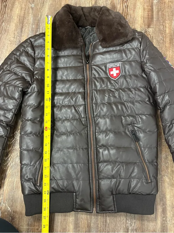 Woman’s Switzerland Patches Puffer Jacket Faux Fur Collar Medium Winter Warm - Image 8