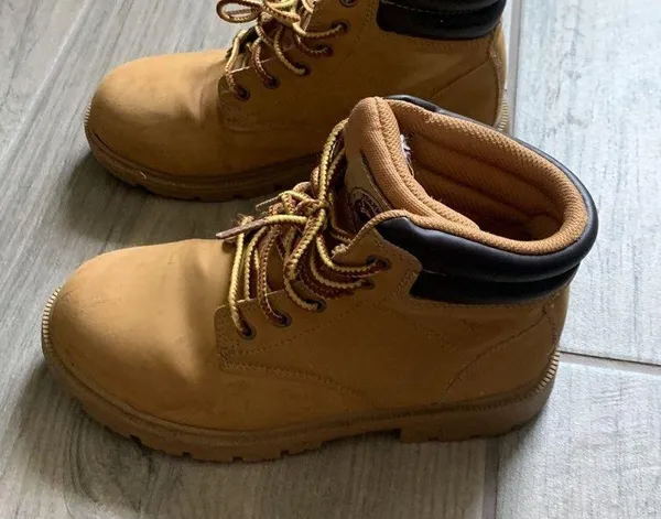 Brahma steel toe boots - Image 5