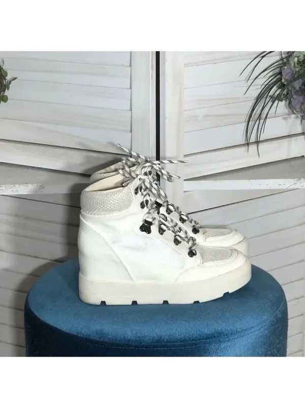 Madden Girl Cream Vegan Leather Lace Up Boots 7.5 - Image 9