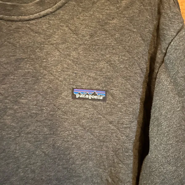 Patagonia women’s Dark Gray organic cotton Crewneck Sweater - Image 2