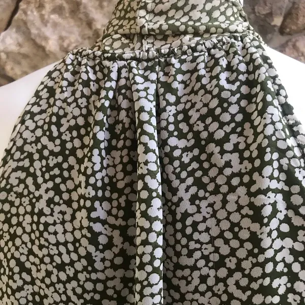 Old Navy Green White Dotted Sleeveless Blouse Tie Neck Tank Top Women’s Size S - Image 4