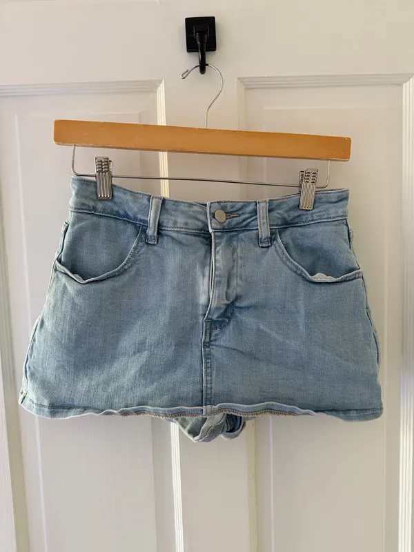 Vestique Denim Mini Skort Light Wash Blue Size XS - Image 2