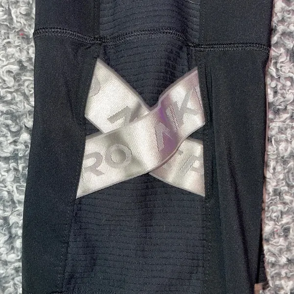 Nike black cross strap spandex, size xs - Image 3