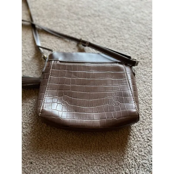 St. John’s Bay Brown Croc Embossed Crossbody Bag Tassel Fall Y2K No - Image 5