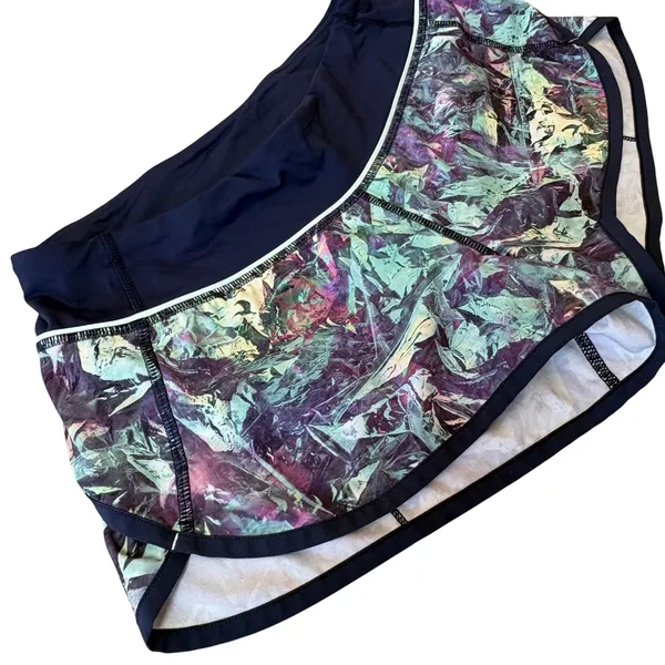 Lululemon Speed Up Shorts Women 4 Abstract Workout Summer Beach Low Rise Running - Image 3