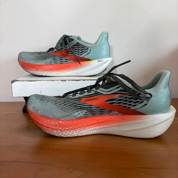 Brooks Hyperion Max Womens Running Shoes Blue Surf Cherry Tomato 1203771B426 5.5 - Image 2
