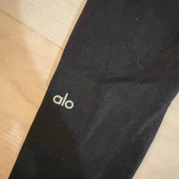 ALO Yoga Charcoal Leggings - Image 3