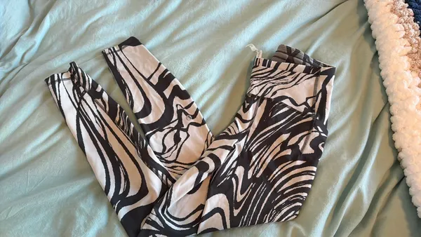 Lululemon Leggings Multi Size 4 - Image 3