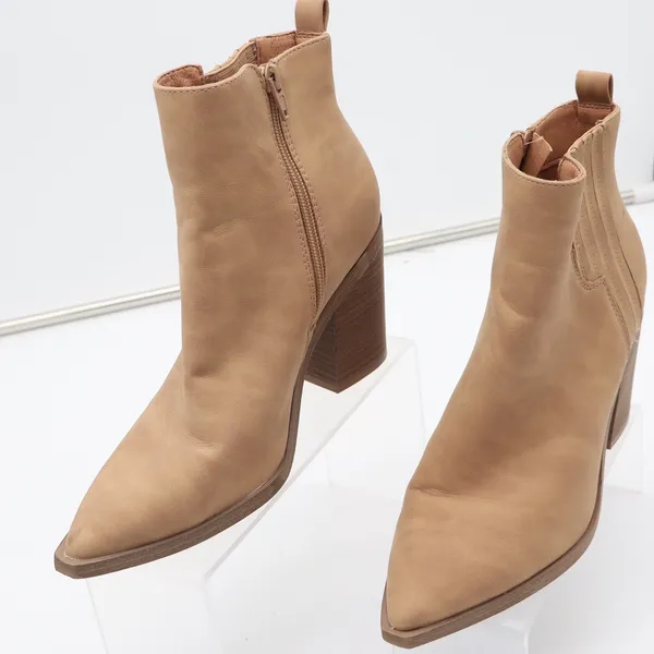 Universal Thread Tan Pointed Toe Block Heel Ankle Boots Size 8.5 - Image 3