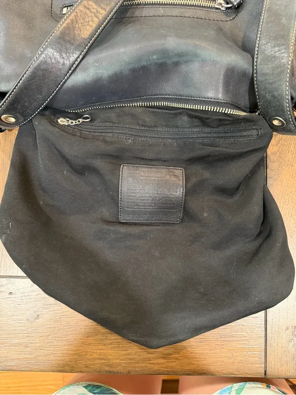 Coach Black Leather Shoulder Bag with Silver Hardware - Image 11