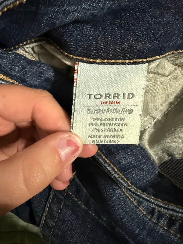Torrid Women’s Dark Wash Skinny Jeans Size 14S - Image 6