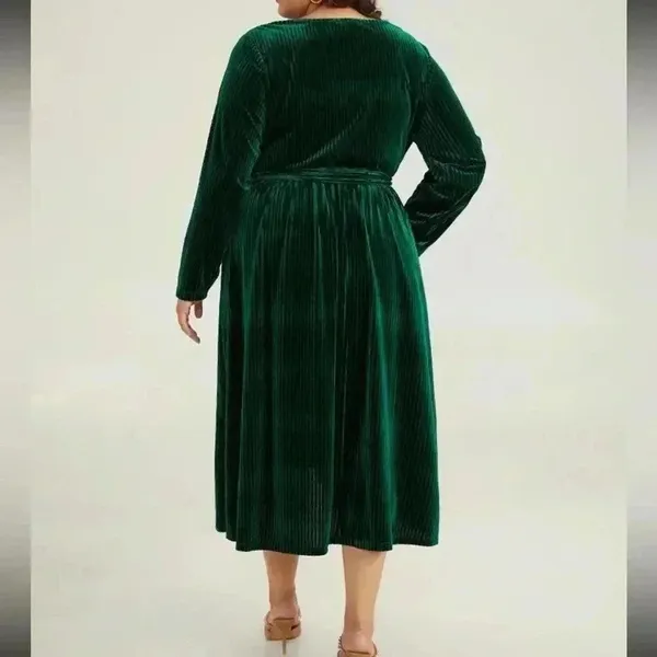 NWT!Dark green rib velvet wrap hem wrap pocket belt dress Size 12 or Large - Image 4