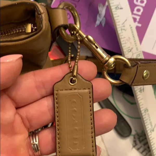 Large coach crossbody - Image 8