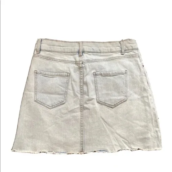 WILD FABLE Light Wash Denim Mini Skirt Size 12 - Image 4