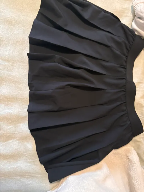 Alo Skirt - Image 4