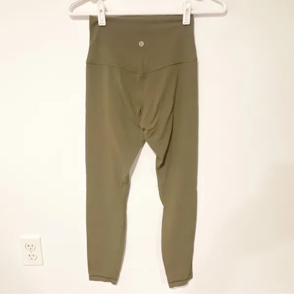 Lululemon Women's Size 4 Wunder Under Leggings‎ Olive Green Mid-Rise - Image 5