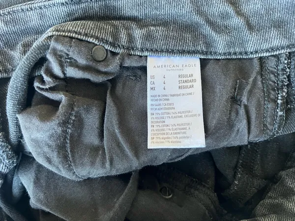 American Eagle Jeans - Image 4