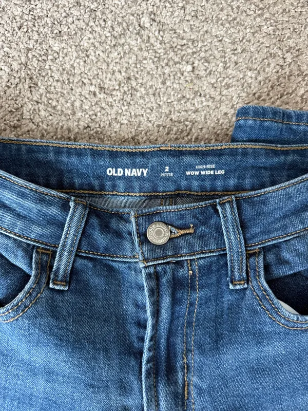 Old Navy Jeans - Image 3