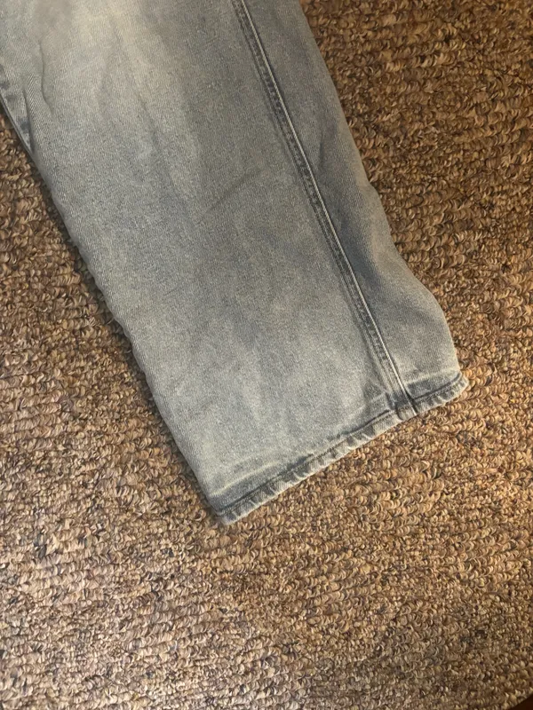 pacsun casey low rise jeans small rip size 23 - Image 4