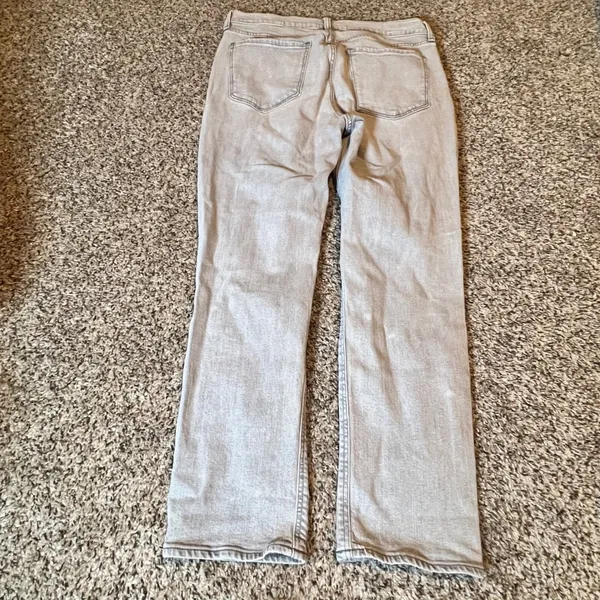 Old Navy Boyfriend Mid-Rise Distressed Gray Straight Leg Jean 12‎ Distressed - Image 7