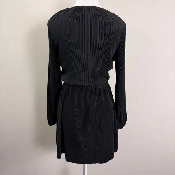 Abercrombie Black Plisse Mini Dress Long Sleeve Elastic Waist Pleated Small - Image 3