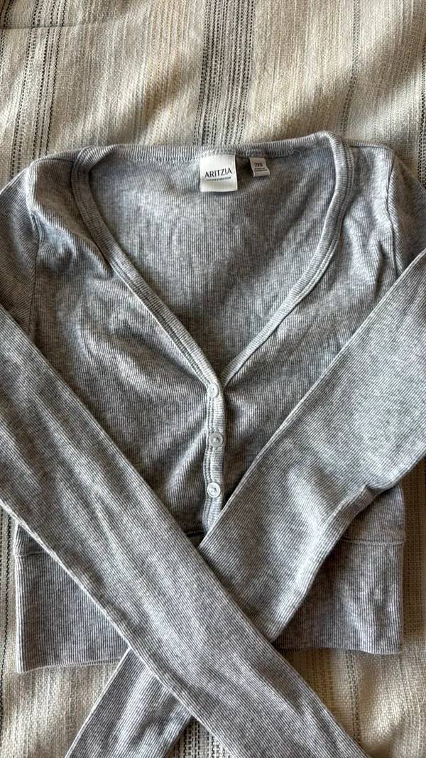 Aritzia Long Sleeve - Image 2