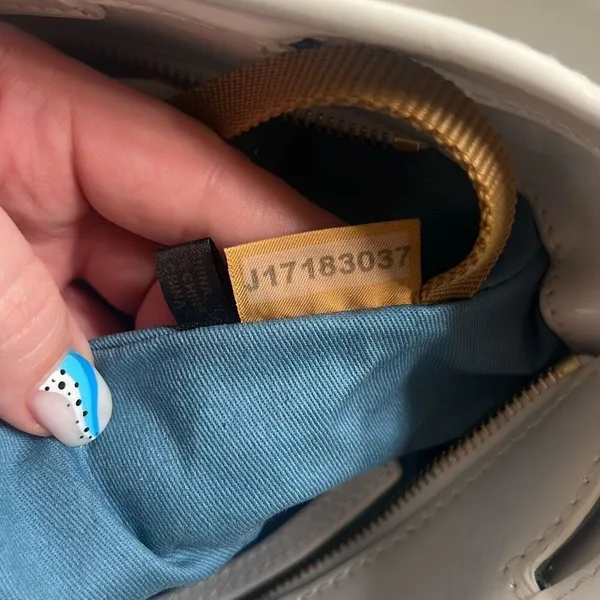 ✨Dooney & Bourke Patent Zip Tote✨ - Image 11